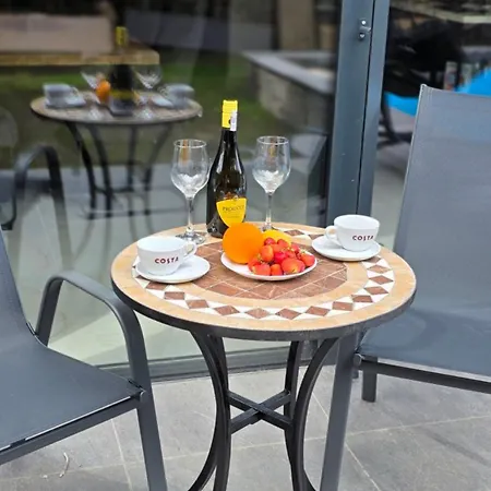 Apartamento Luxury With Garden And Pool